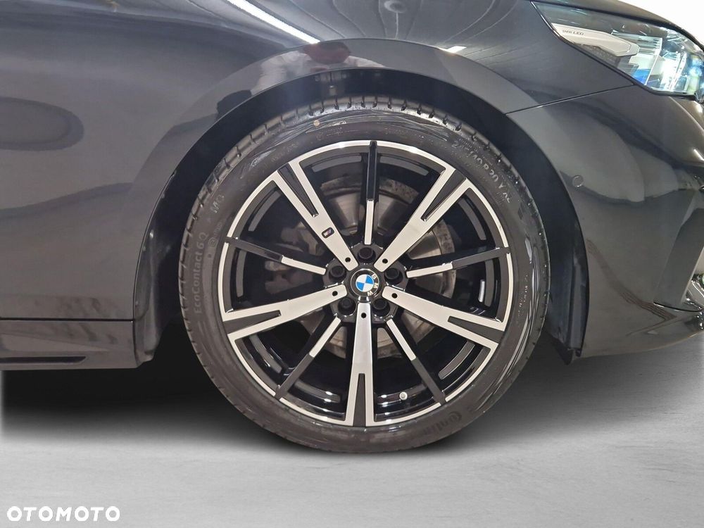 BMW Seria 5 520d xDrive mHEV M Sport - 10