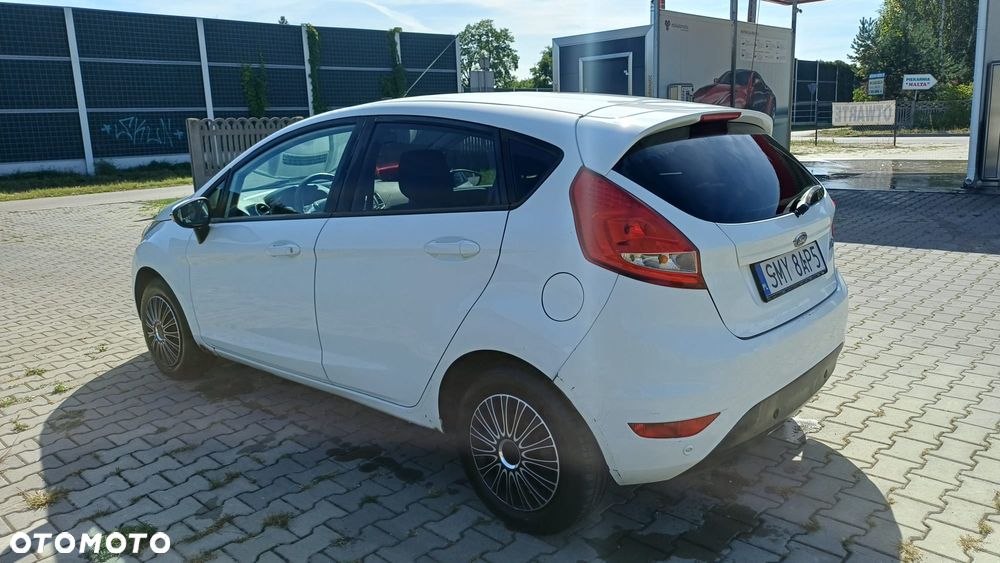 Ford Fiesta - 4
