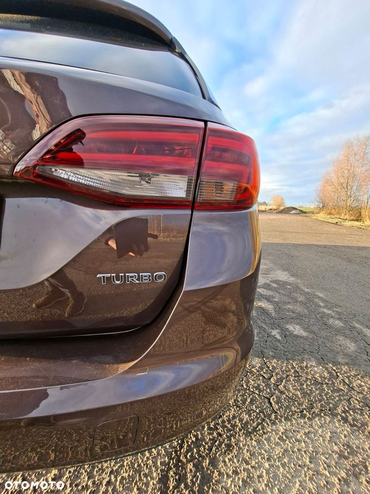 Opel Astra 1.4 Turbo Business - 25