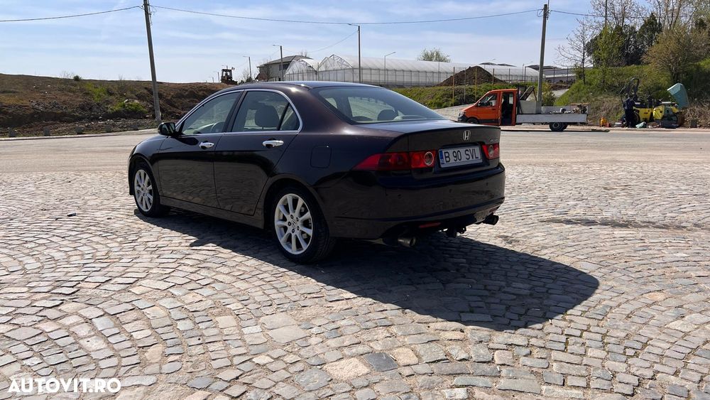 Honda Accord 2.4i Aut Exec - 19