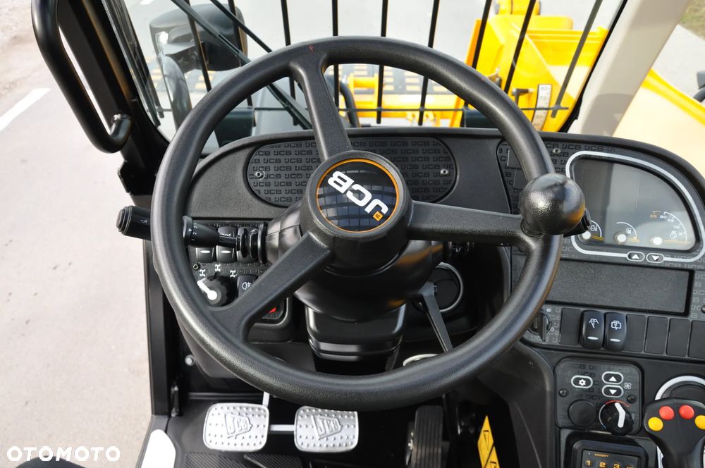 JCB 531-70 ŁADOWARKA TELESKOPOWA MAŁO MTG 546 UDŹWIG 3100 kg WYSOKOŚĆ ZAŁADUNKU 7 m NA GWARANCJI PRODUCENTA KLIMATYZACJA JAK NOWA! - 9