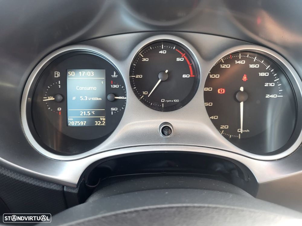 SEAT Leon 1.9 TDI Ecomotive Reference - 10