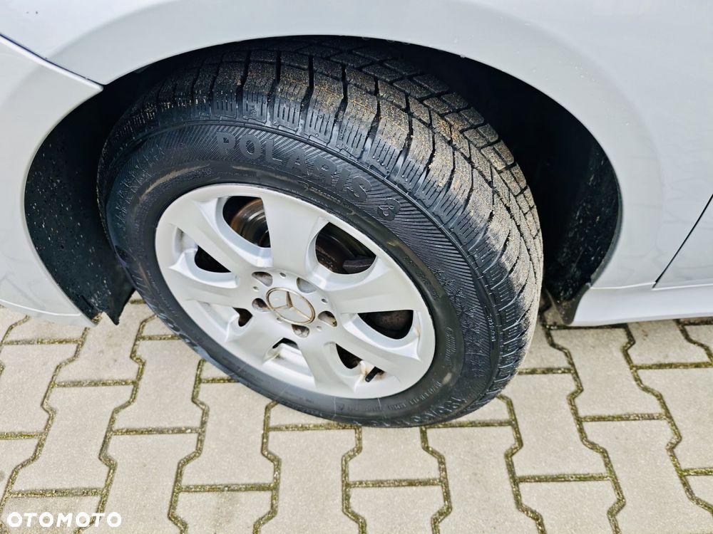 Mercedes-Benz Klasa B 180 BlueEFFICIENCY SPORT EDITION - 39