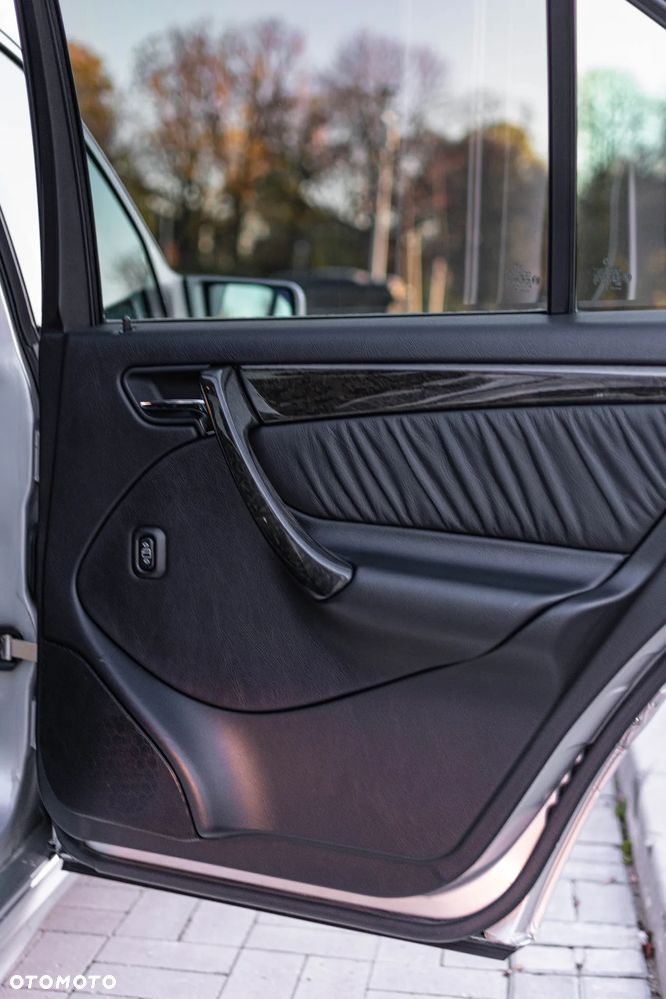 Mercedes-Benz Klasa C 43 AMG - 29