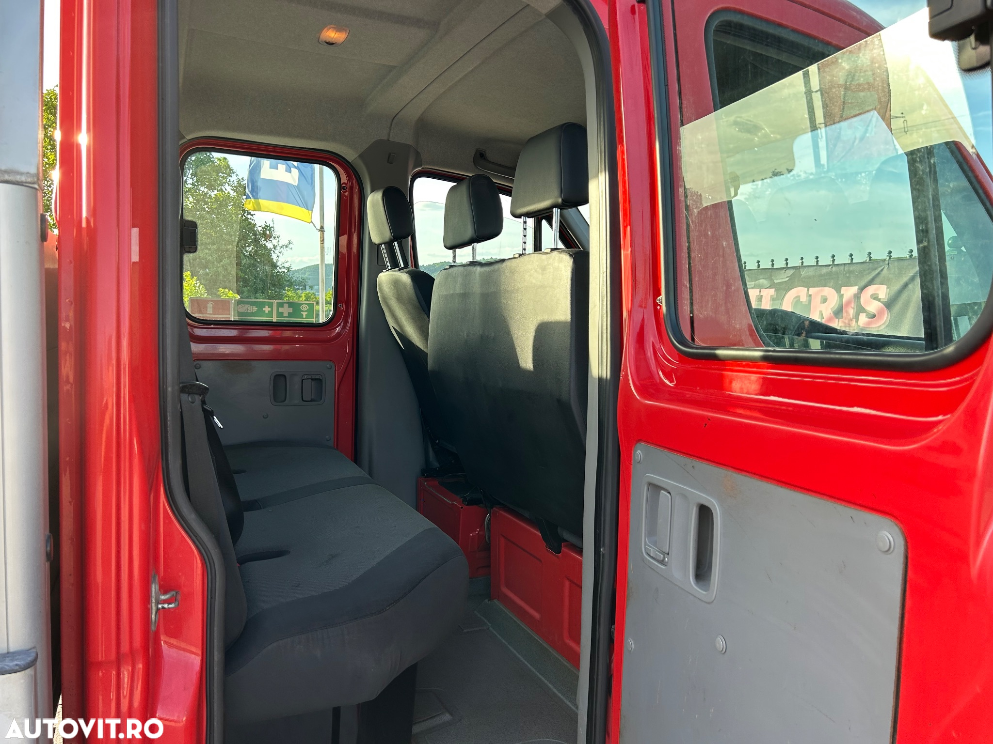 Volkswagen Crafter DOKA 7 LOCURI - 4