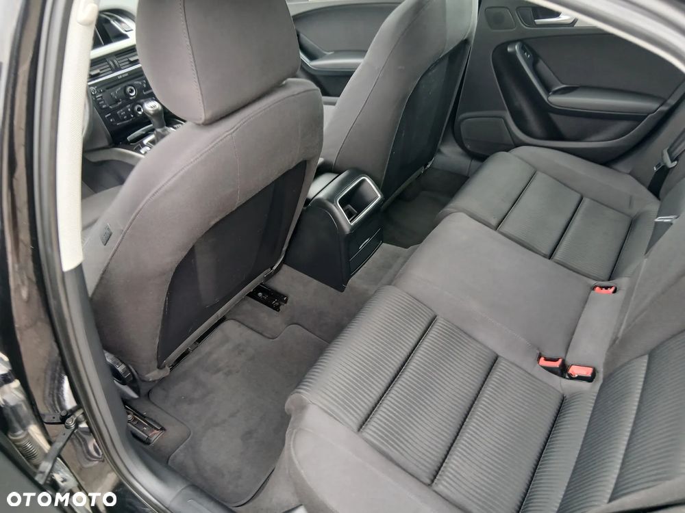 Audi A4 Limousine - 15