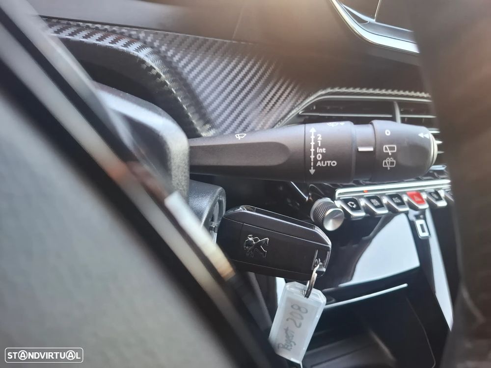 Peugeot 208 PureTech 100 Allure Pack - 24