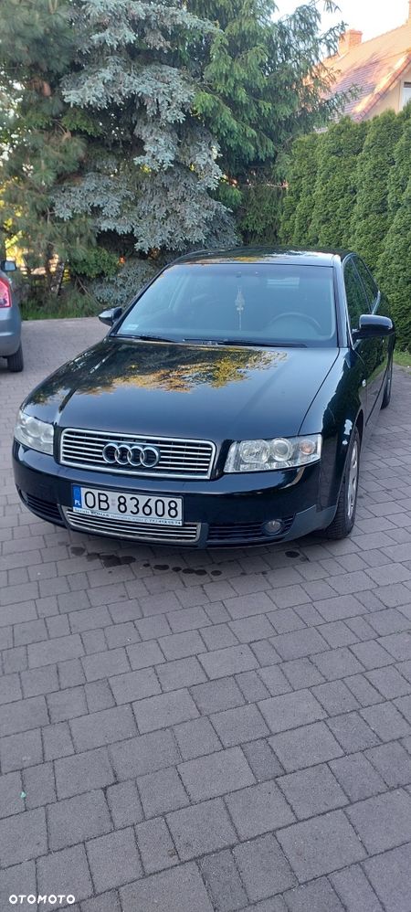 Audi A4 Limousine - 4