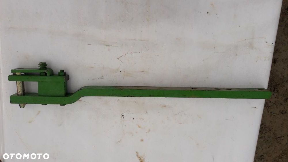 Zaczep polowy John Deere - 4