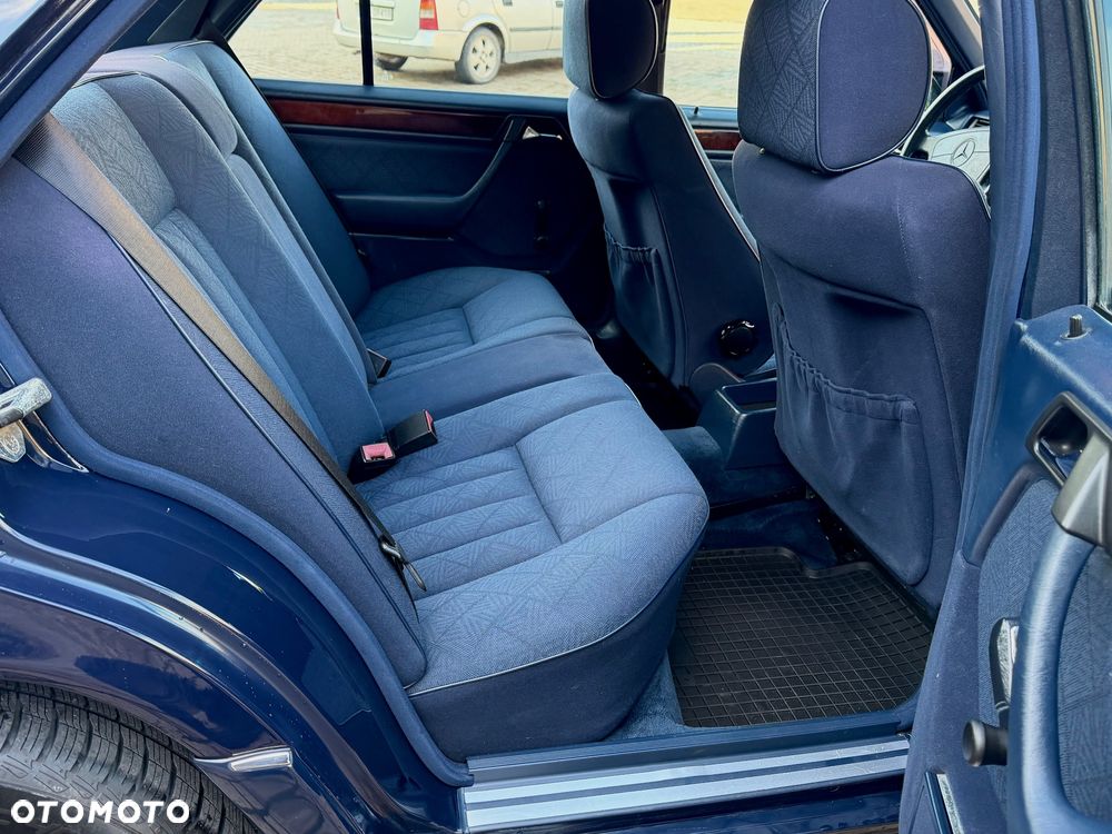 Mercedes-Benz W124 (1984-1993) - 15