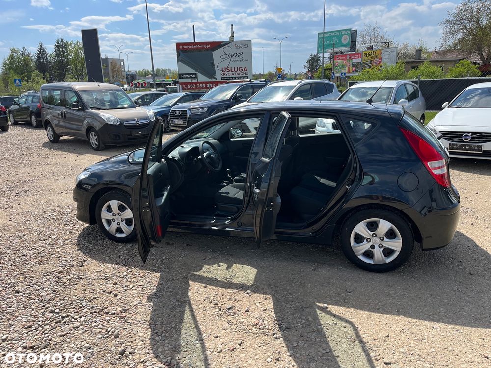 Hyundai i30 1.4 FIFA WM Edition - 27