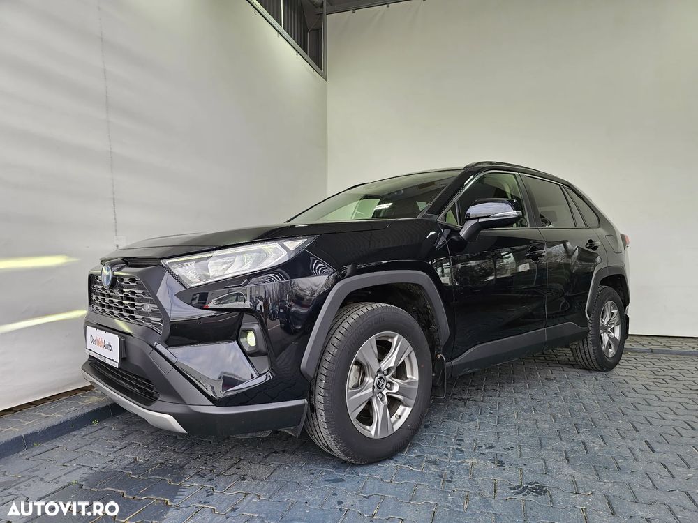 Toyota RAV4 - 1
