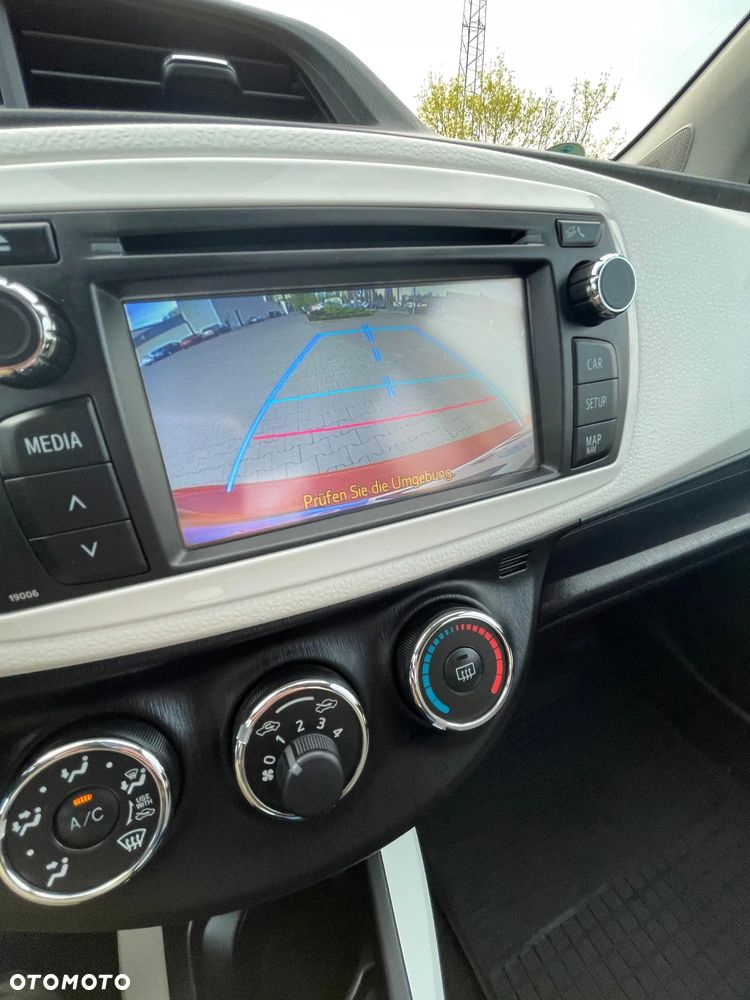 Toyota Yaris 1.33 VVT-i Executive - 19