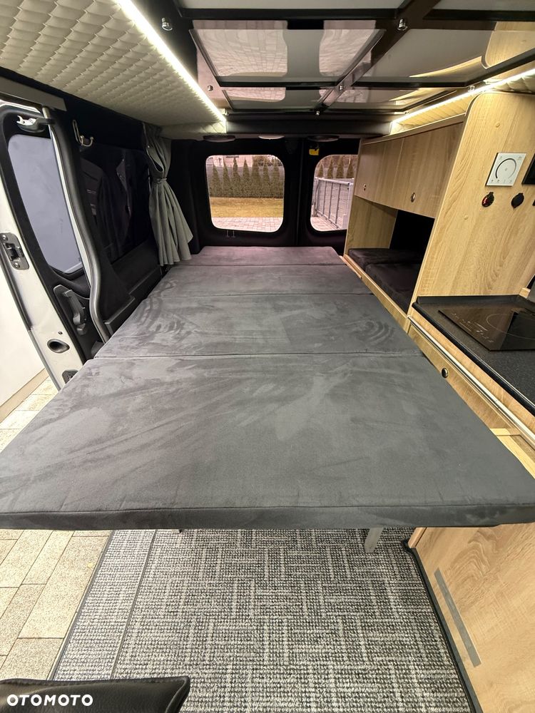 Renault TRAFIC CAMPER VAN - 22