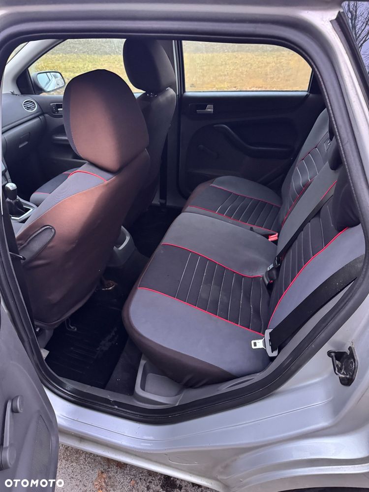 Ford Focus 1.8 TDCi FX - 12