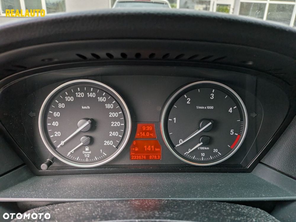BMW Seria 5 - 23