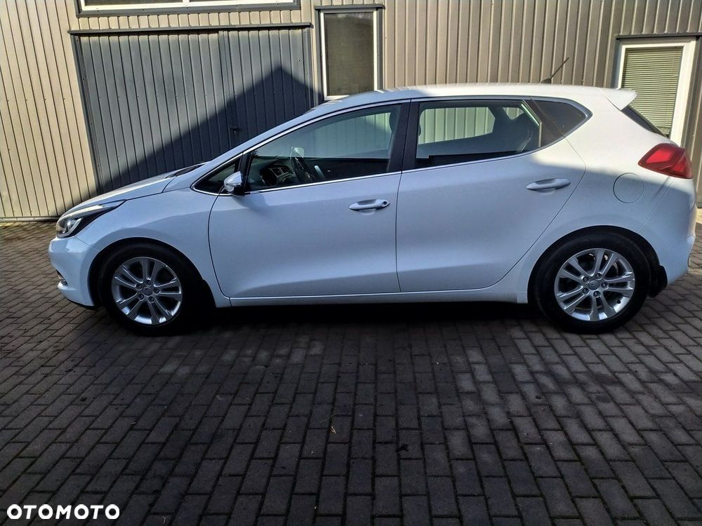 Kia Ceed - 4