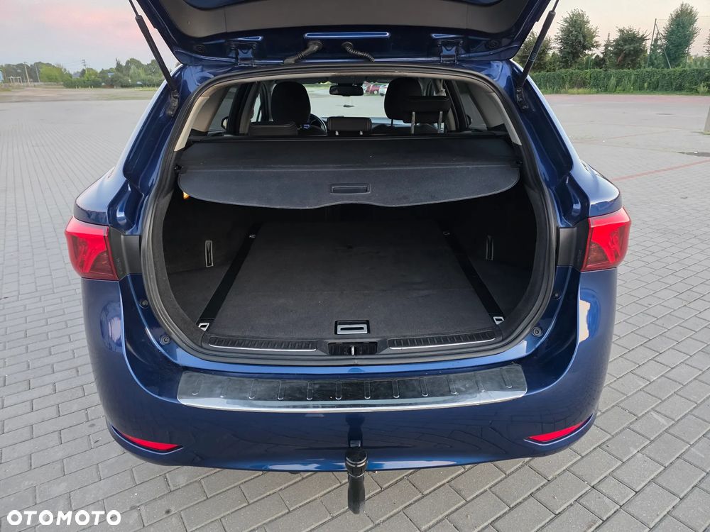 Toyota Avensis Touring Sports 1.8 Multidrive S Comfort - 19