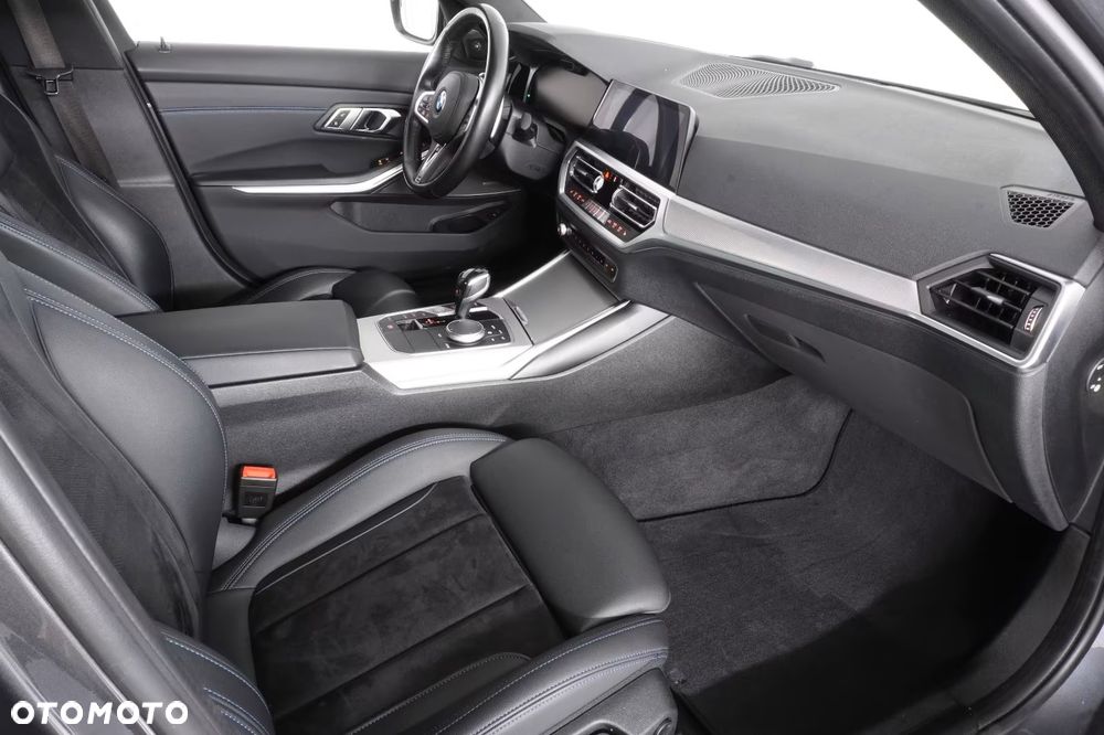 BMW Seria 3 330i xDrive M Sport sport - 7