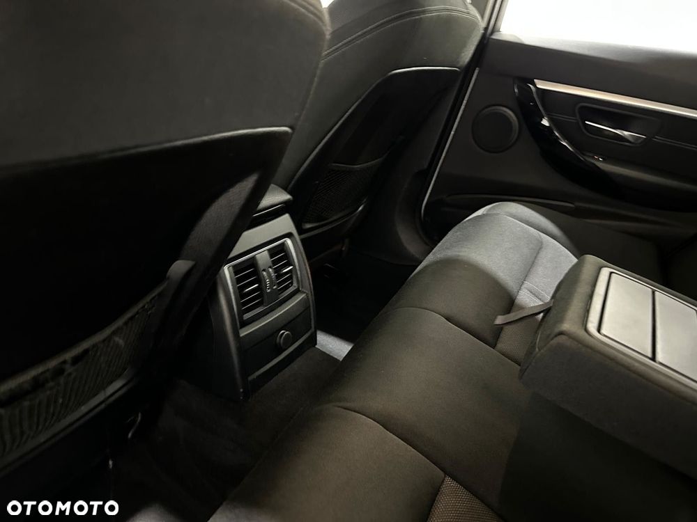 BMW Seria 3 - 38
