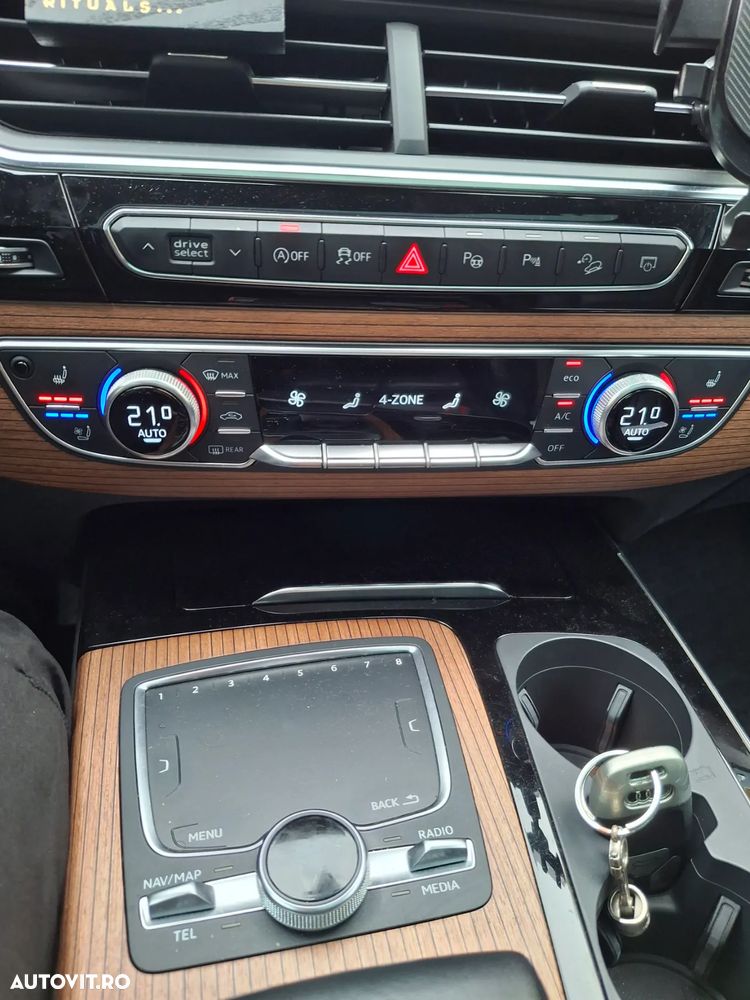 Audi Q7 50 TDI quattro Tiptronic S line - 13