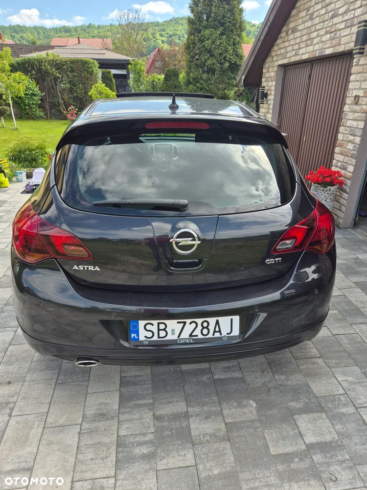 Opel Astra 2.0 CDTI DPF 150 Jahre - 10