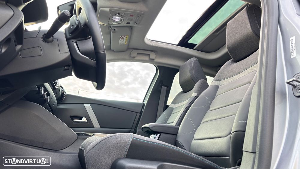 Citroën C4 PureTech 130 Stop&Start EAT8 SHINE - 4