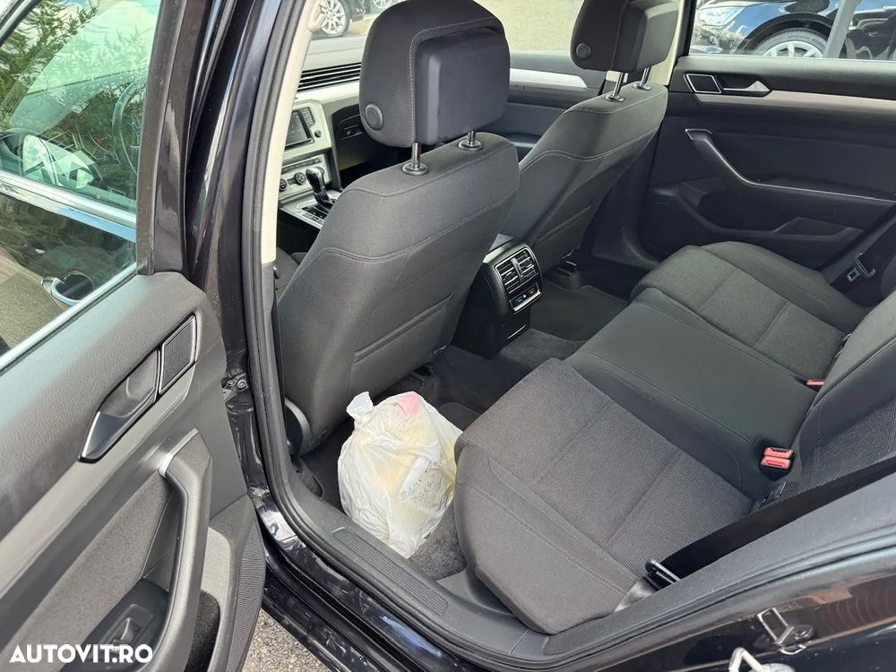 Volkswagen Passat Variant 1.6 TDI (BlueMotion Technology) DSG Comfortline - 9