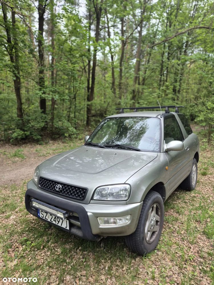 Toyota RAV4 2.0 - 2