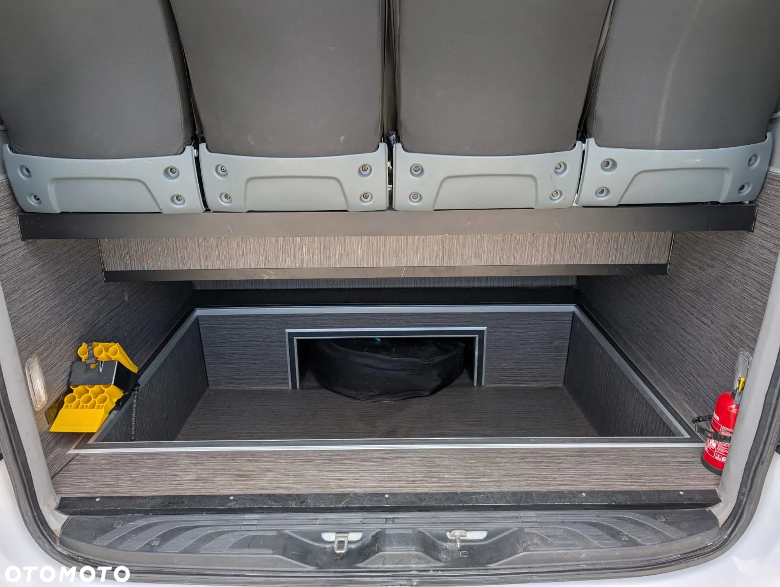 Mercedes-Benz Sprinter 517 - 6