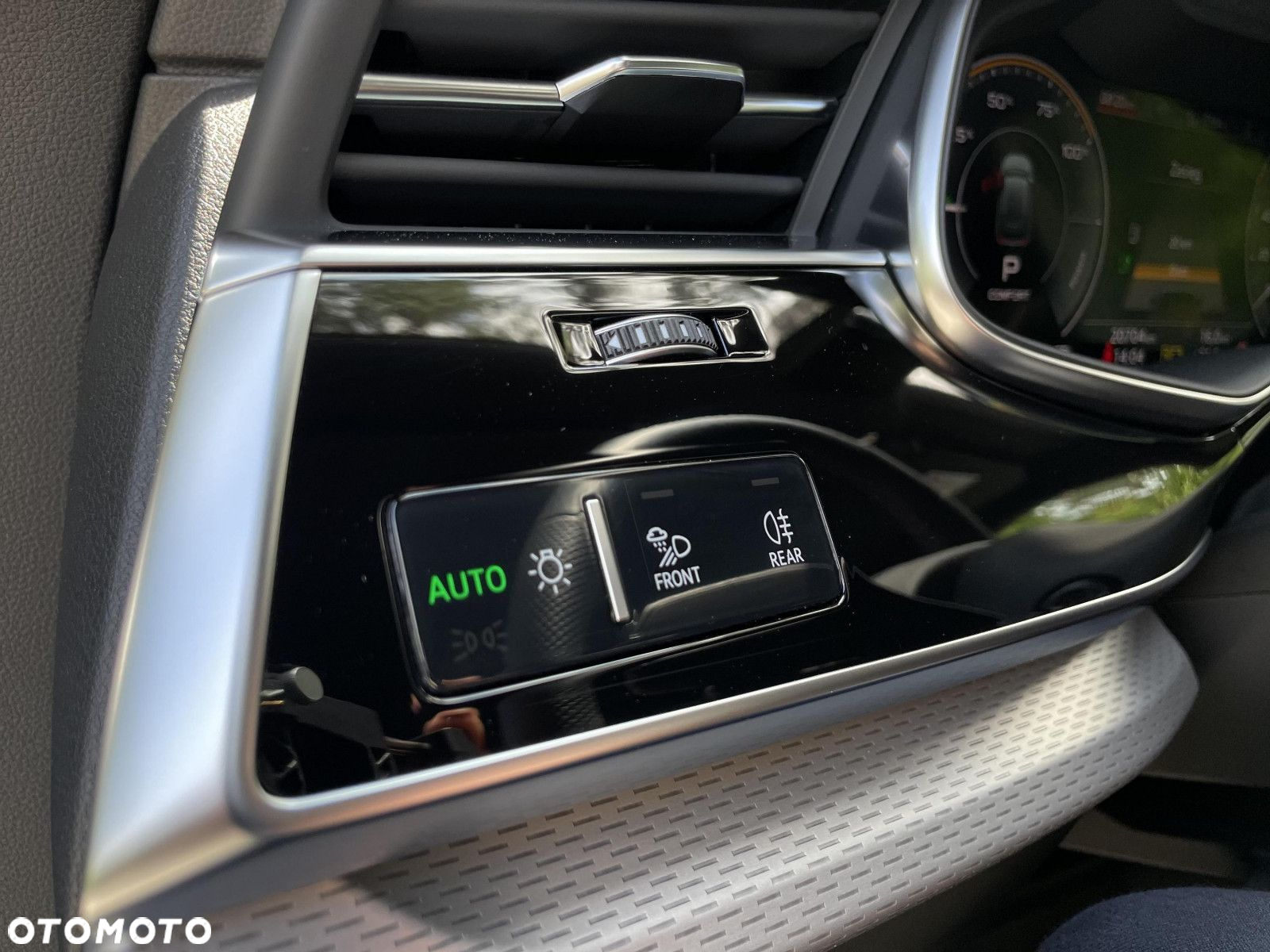 Audi Q8 - 10