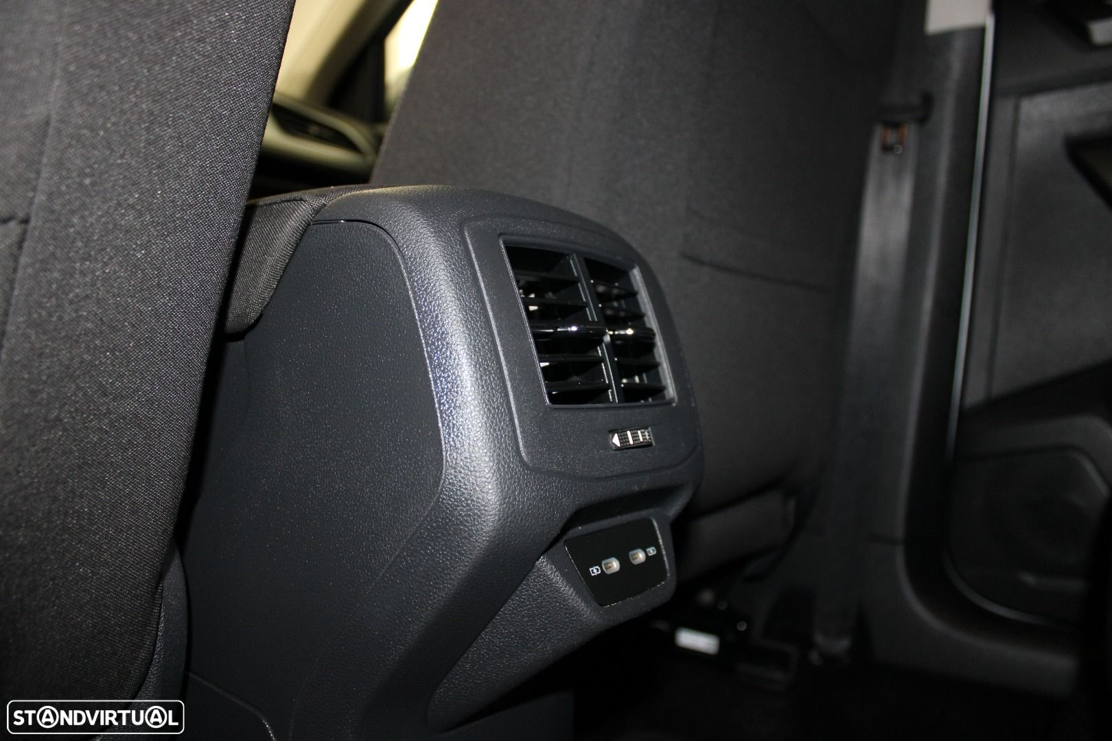 VW T-Roc 1.0 TSI Life - 27