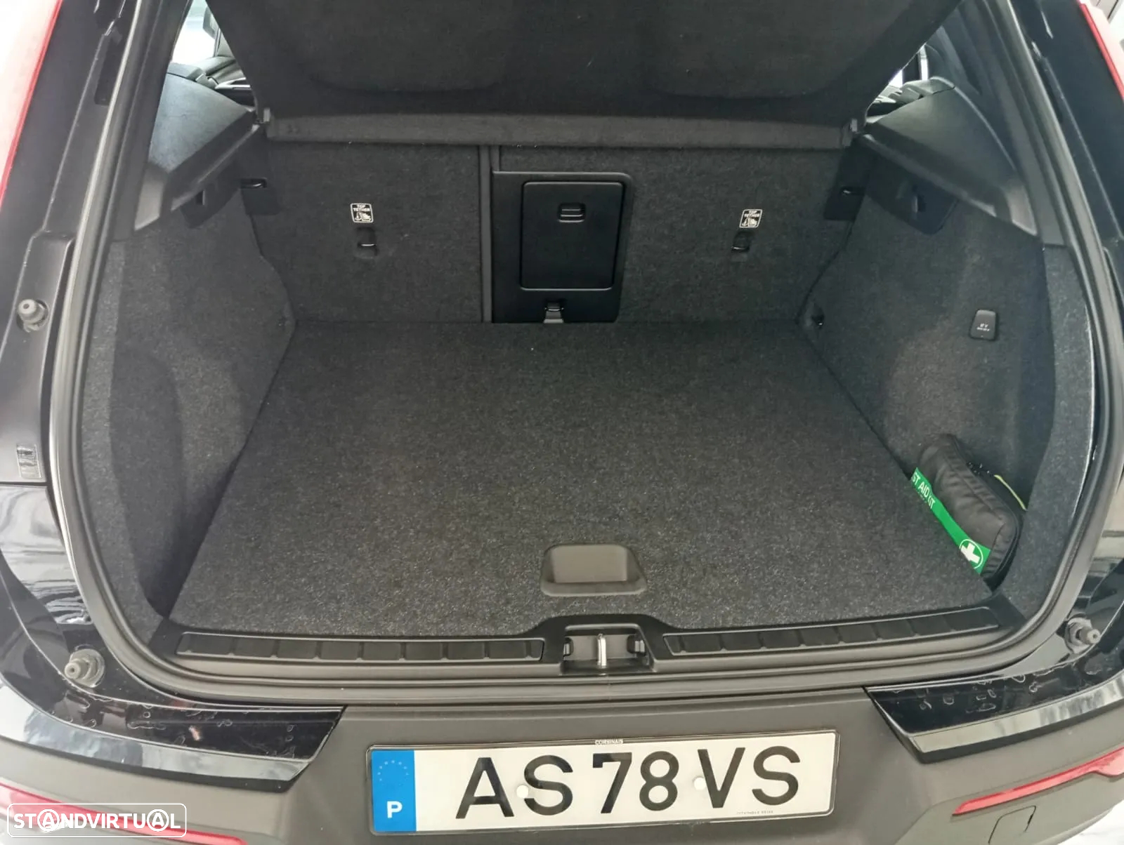 Volvo XC 40 1.5 T2 Momentum Plus - 22