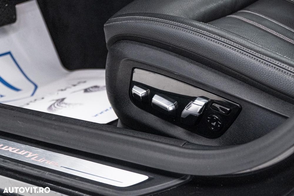 BMW Seria 5 530e iPerformance Aut. Luxury Line - 29