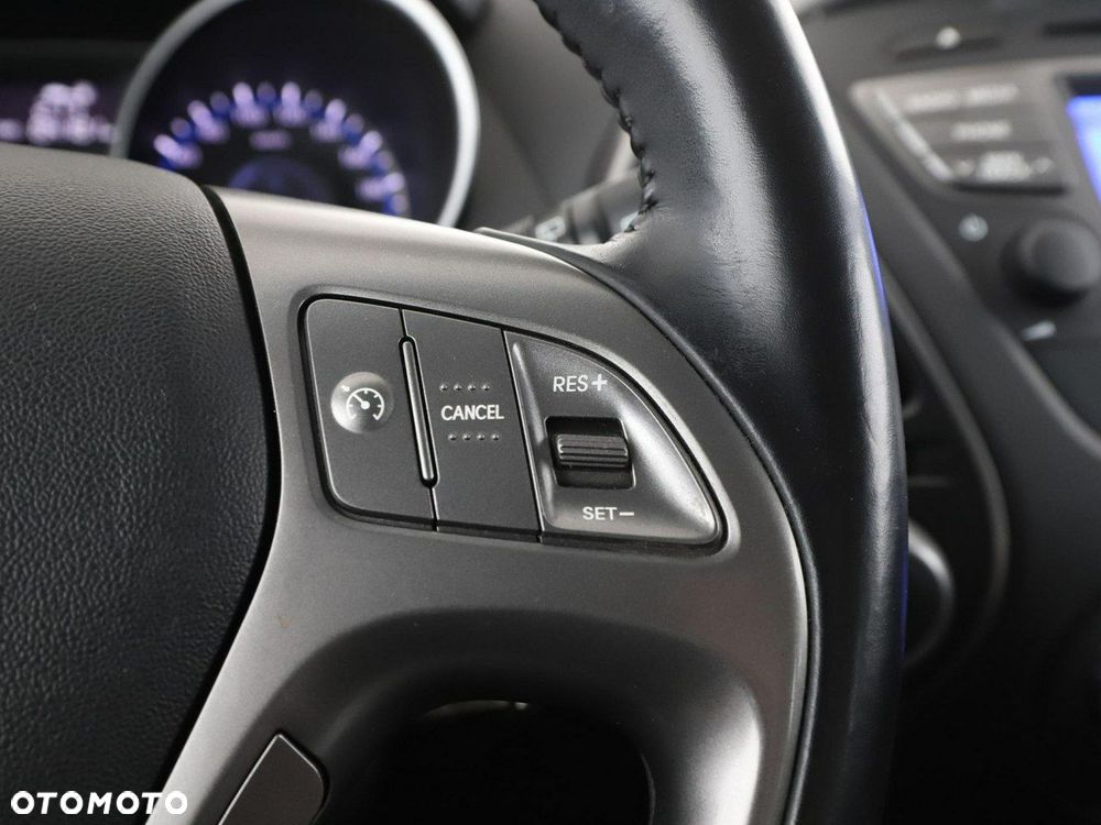 Hyundai ix35 1.6 2WD Fifa World Cup Edition - 28