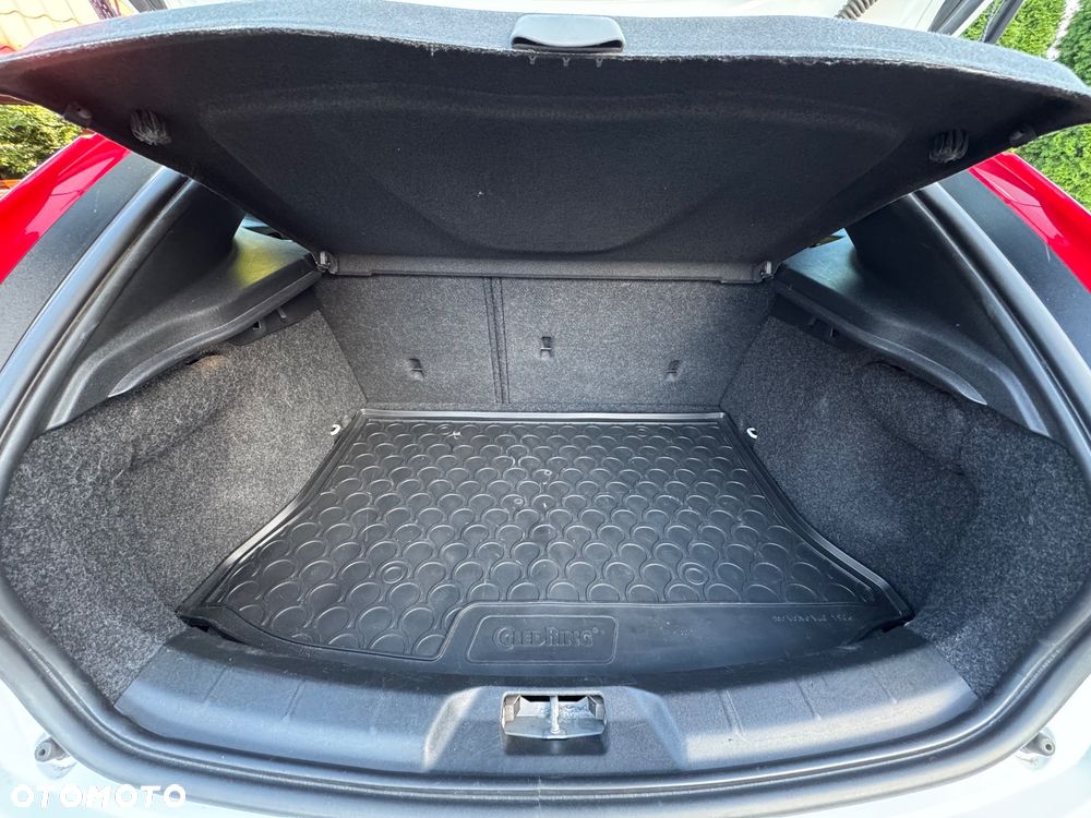 Volvo V40 T2 Geartronic Momentum - 23