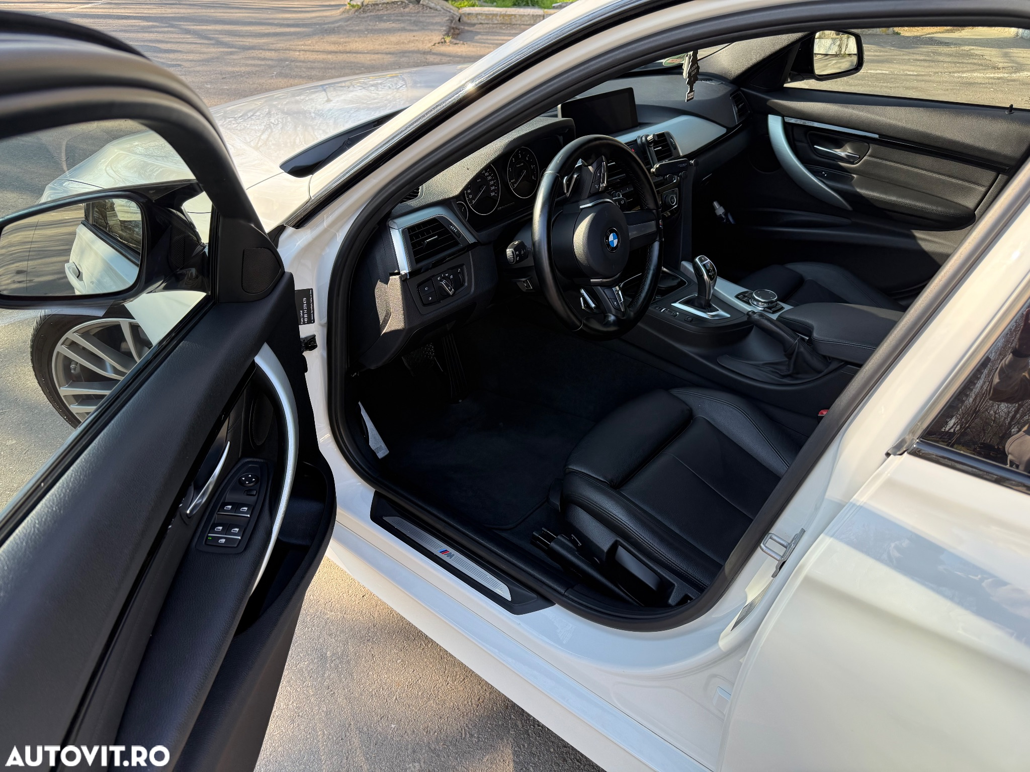 BMW Seria 3 320d Touring Aut. Edition M Sport Shadow - 9