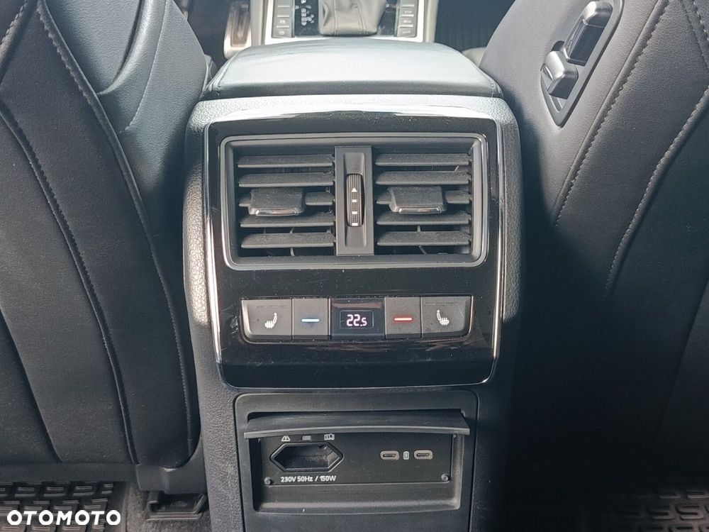Skoda Superb 2.0 TDI L&K DSG - 31