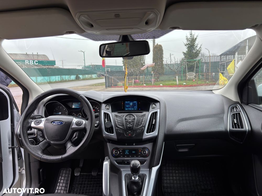 Ford Focus 1.6 TDCI DPF Start-Stopp-System Titanium - 6