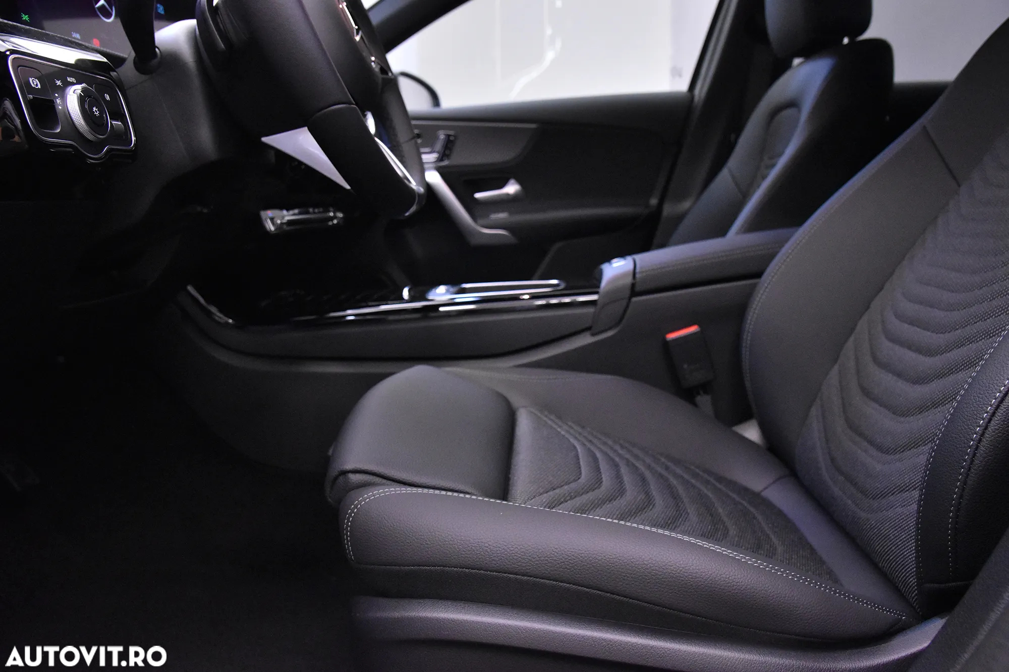 Mercedes-Benz A 200 MHEV 7G-DCT - 24