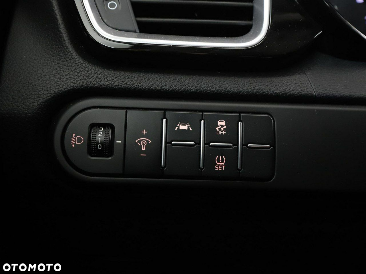 Kia XCeed 1.4 T-GDI OPF JBL SOUND EDITION - 36