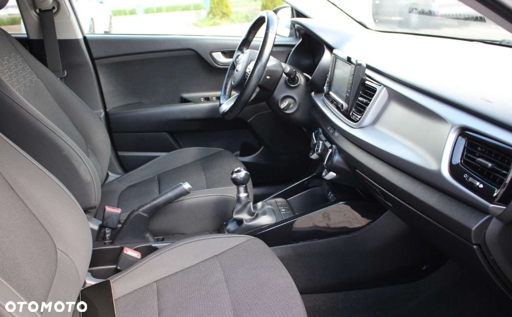 Kia Rio - 19