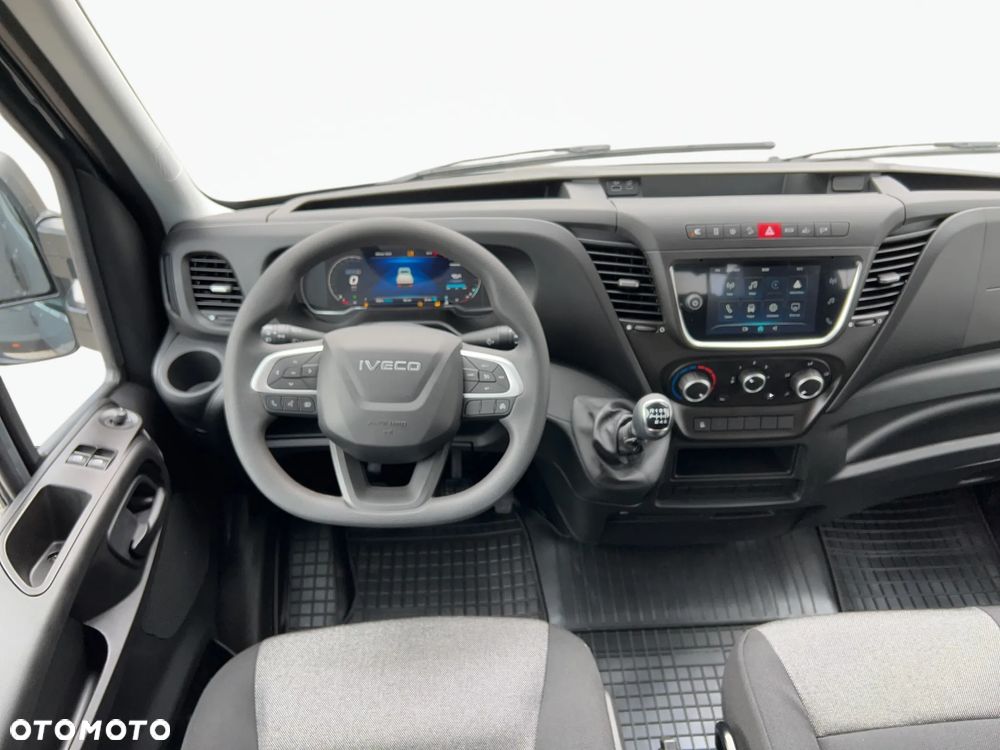 Iveco Daily 35S16H3.0 DOKA 3.0 Diesel 160KM Brygadowy 7-osób dostępny "od ręki" - 10