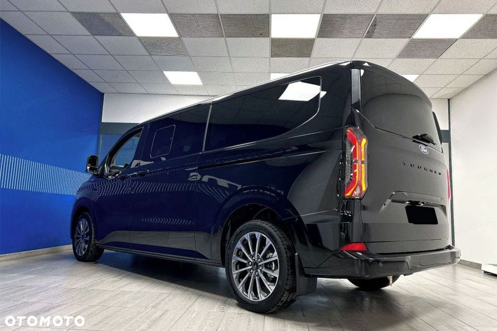 Ford Tourneo Custom - 5