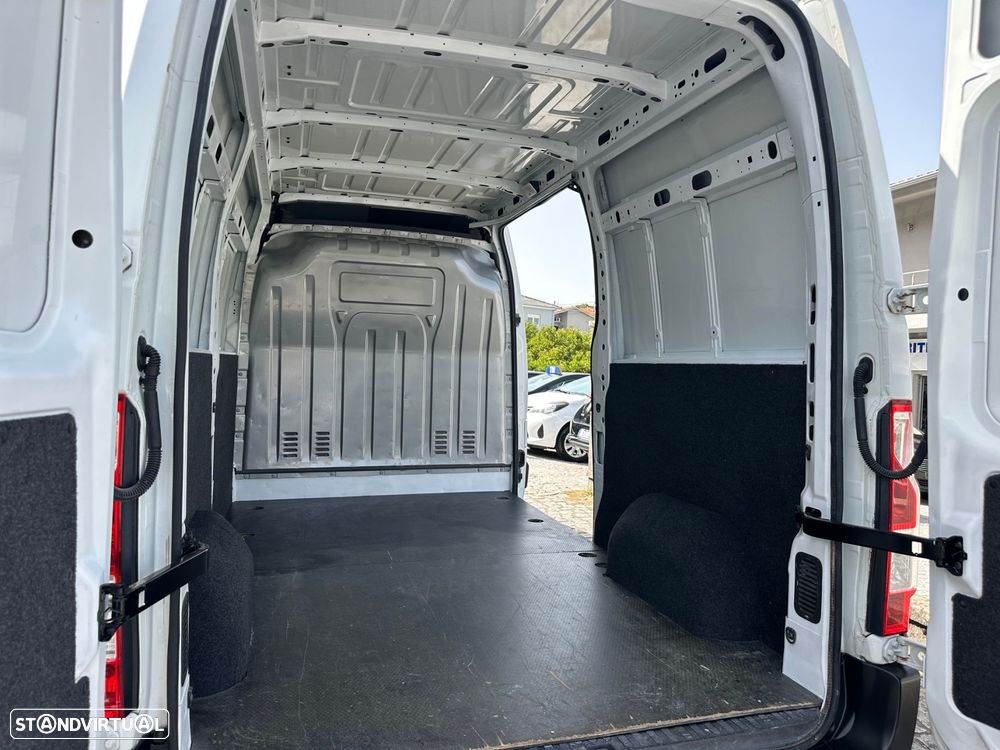 Renault Master 2.3 dCi L2H2 3.3T SS - 14
