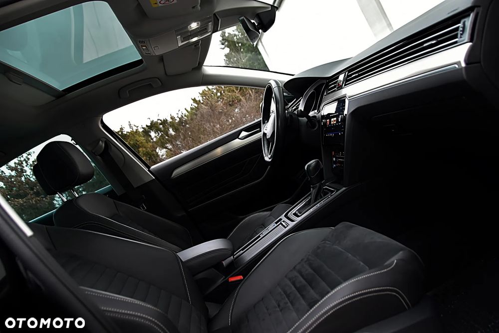 Volkswagen Passat 2.0 TSI Elegance DSG - 21