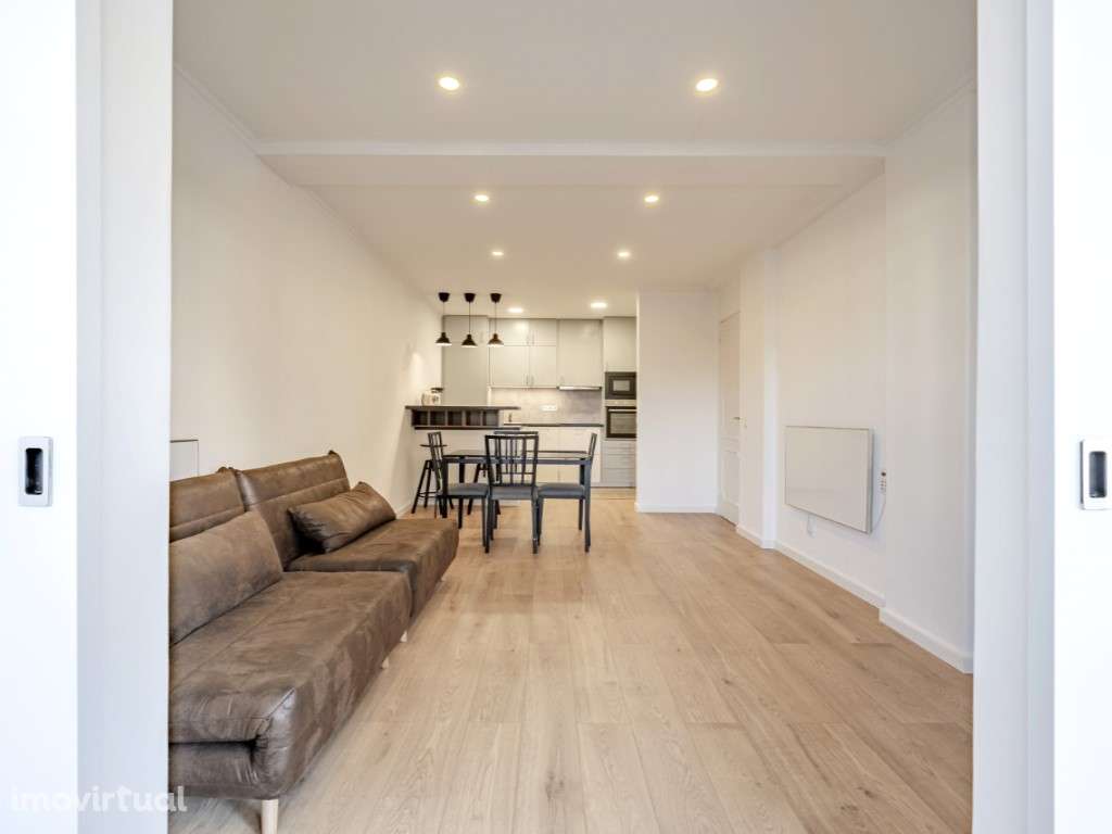 Apartamento T2 com estacionamento na Avenida do Faial, Monte do Est... - Grande imagem: 5/24