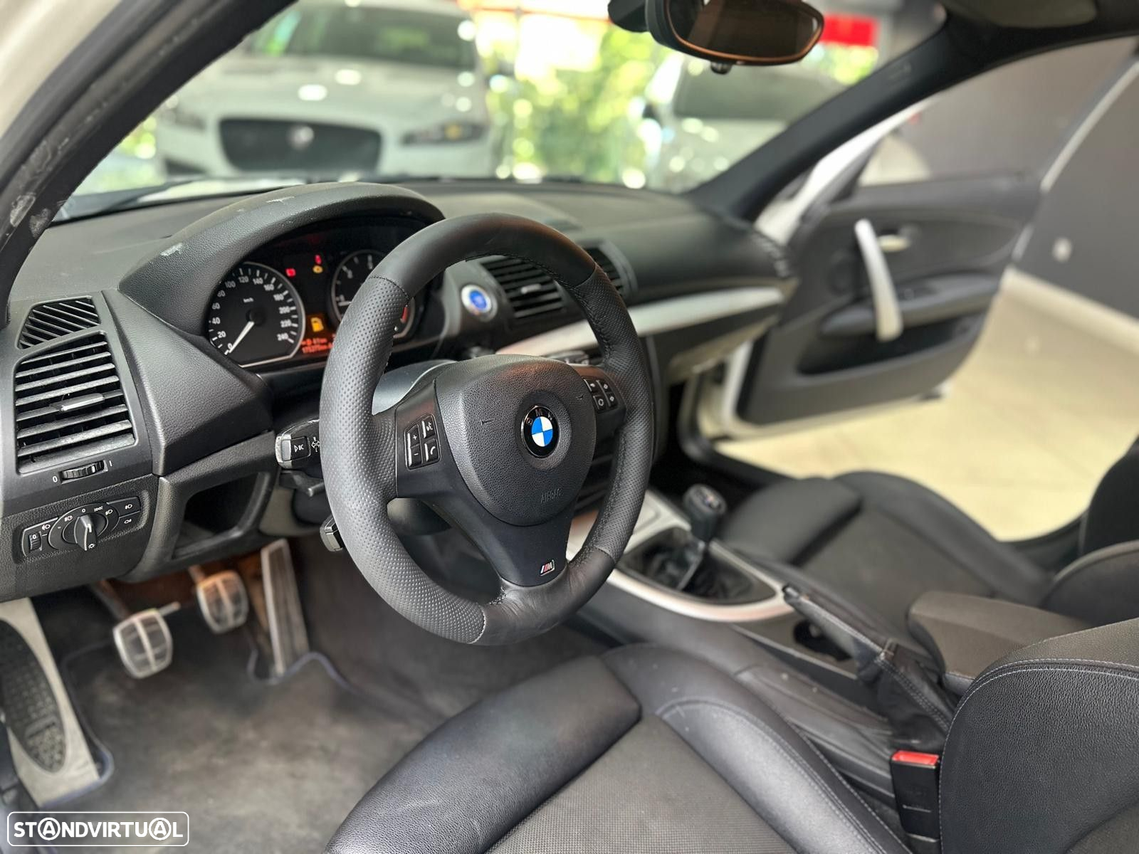 BMW 118 d Pack M - 20