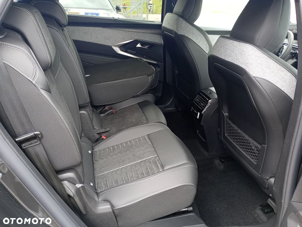 Peugeot 5008 1.2 PureTech mHEV GT S&S e-DCS6 - 15