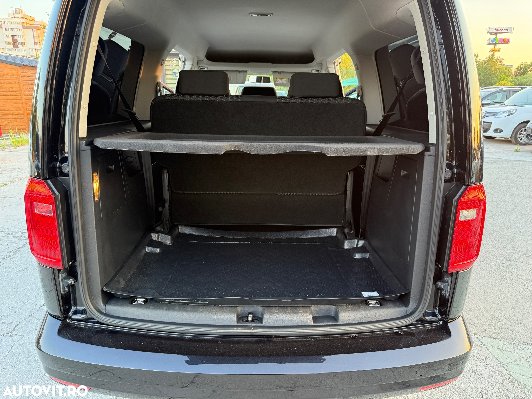 Volkswagen Caddy 2.0 TDI (7-Si.) Maxi Comfortline - 17
